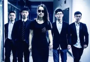 长沙理工大学的黑客帝国毕业，够酷炫！