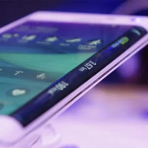 三星即将推出Galaxy S6 Plus 屏幕更大