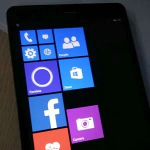全球首款ARM架构Windows 10平板谍照泄露
