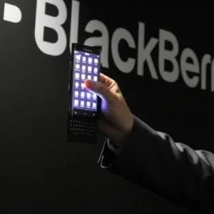 不放弃手机业务，黑莓计划推Android手机？