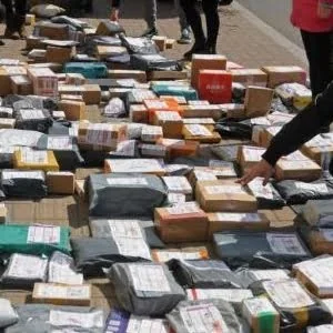 最高法：网购货物快递时被冒领 应由销售者赔偿