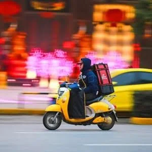 外卖领域掀起融资大战：百度外卖将完成2亿美元融资，要做同城物流