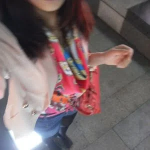 女子**不雅图片视频 微信群传播牟利30万