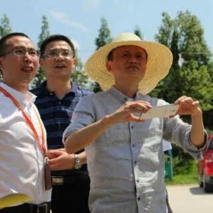 马云：给农村淘宝点赞 很骄傲与你们同行