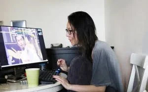 95后美女CEO的另一面