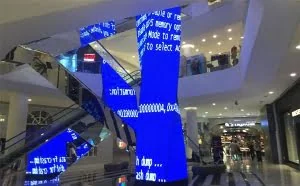 尴尬！公共场所电脑蓝屏案例