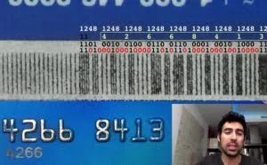 一台能记录信用卡信息 绕过芯片密码完成交易的设备