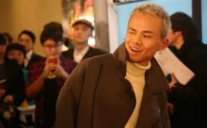 淘宝找了90个网红做了一条广告片 你能认出几个？