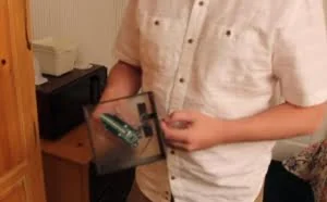 男子自制LED灯电风扇，没想到最后的成果让人大开眼界！