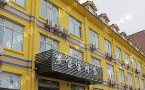 小伙用网吧电脑USB给手机充电 拔线时被电击身亡