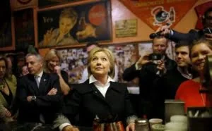 黑客Guccifer 2.0曝光希拉里的更多“档案”