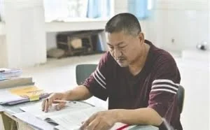 高考最牛钉子户分数首超二本：放弃！冲一本