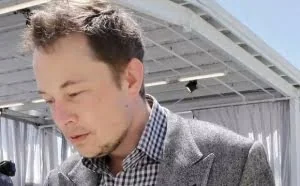 全球第一位破解了特斯拉的黑客专家谈车祸：的确存在漏洞