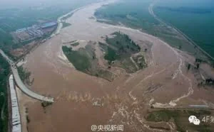 4· 时事新闻|防洪救灾是大事，人民安全最重要。