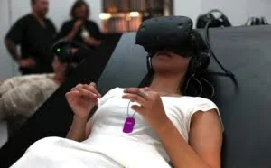 看恐怖片不会害怕？VR恐怖片让你直接吓尿