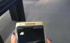 三星双屏旗舰W2017首曝光：够买4部iPhone 7