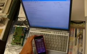 剑桥博士找到一种低成本的iPhone安全密码破解方法