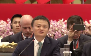 马云：冲击各行各业的不是互联网 而是对互联网的无知