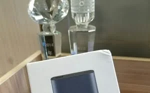 小米移动电源2代抢先上手：Micro USB口、双向快充