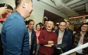 马云探班双11：图个快乐注意休息