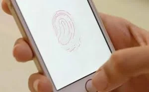 忘删前男友指纹：女子卡里25万不翼而飞