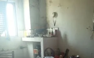 网络写手追梦：蜗居北京地下室 送外卖补贴开销