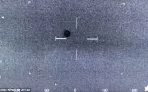 英国警方拍摄到UFO 科学家要求公布录像