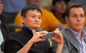 马化腾、马云、李彦宏，他们用的什么手机？