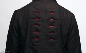 智能衣服来了 可自动调节体温