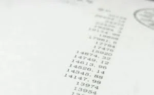 某话费充值平台漏洞 小伙两天充值160万