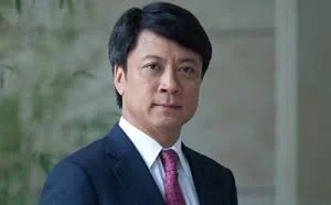 他创业失败，收购公司被坑50多亿，如今是地产界传奇