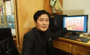 大学宿管大伯逆袭成“程序猿” 仅凭自学做出宿舍管理系统