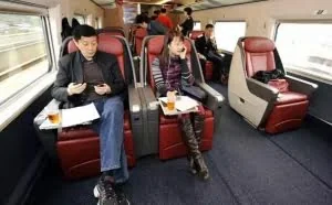 中国首颗高容量通信卫星发射，高铁高速上网将成现实