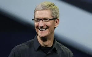 这是叫板微软的节奏吗？大神加盟，iPhone 8将支持AR功能