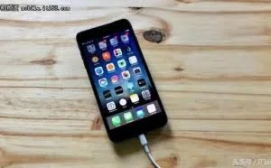 确定！iPhone 7s与iPhone 8将标配无线充电