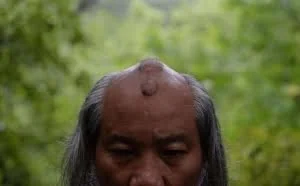 大神练到三花聚顶称三招灭泰森，枪扎不透车压不死