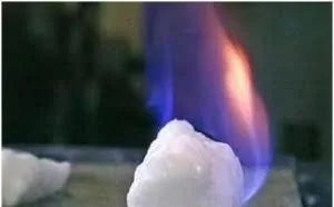 央视称可燃冰就像能量块：100升能让汽车跑5万公里