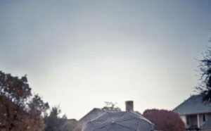 利用滤镜给外景添加雨丝效果