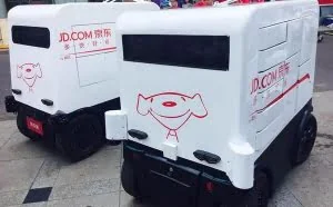 京东618玩机器人配送：虽然送货慢，但会卖萌啊