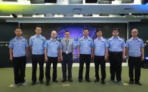这三个人躲在出租屋里偷了一个密码 惹怒中国移动