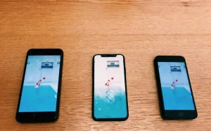 iPhone 8 惊艳亮屏照：屏占比让人意想不到