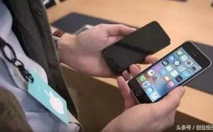 免费教人修IPhone，这小伙子却一年狂赚1.5亿！