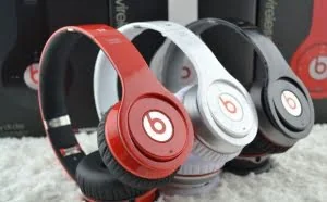 艾欧文：一段视频差点毁了 Beats 收购