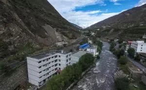 镜头下的中国比特币产业，550台机器全天运行，每天能挖到2.5个比特币