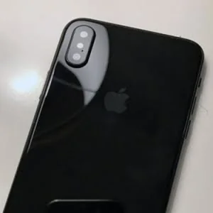 iPhone8终于用上2K屏幕 土豪金玫瑰金再见
