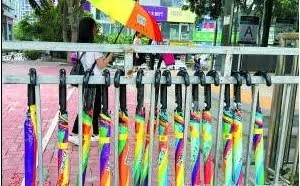 如何玩共享雨伞？南昌小伙15天3万把雨伞被盗，却获利60万