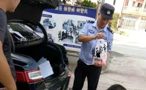 湖北大学生网贷4000一年滚成50万 警方控制暴力讨债者