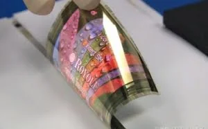 属于中国的科技时代来了！柔宇科技发布了全球最轻薄的彩色柔性显示器