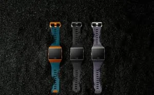 Fitbit发布智能手表、无线耳机和智能秤三款产品