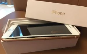 iPhone8成苹果“爆”款 内地用户“中彩”